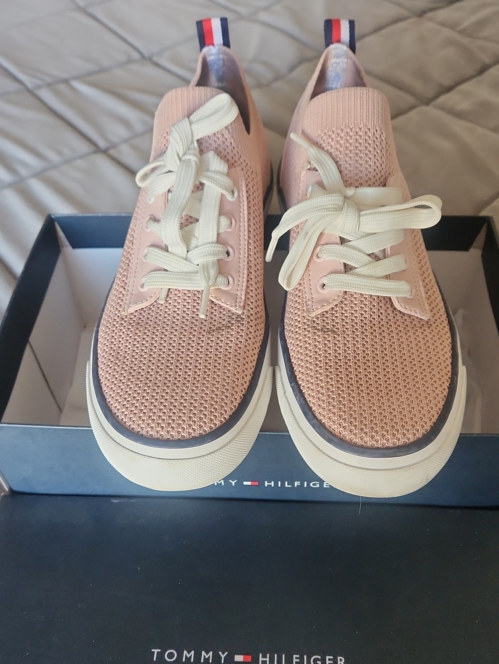 Tommy Hilfiger Men’s Pink Knit Lace-Up Sneakers